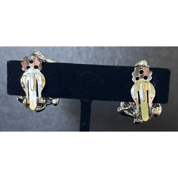 VTG MCM Dark Blue Confetti and Sparkles Oval Lucite Clip on Costume Earrings - Picture 4 of 6